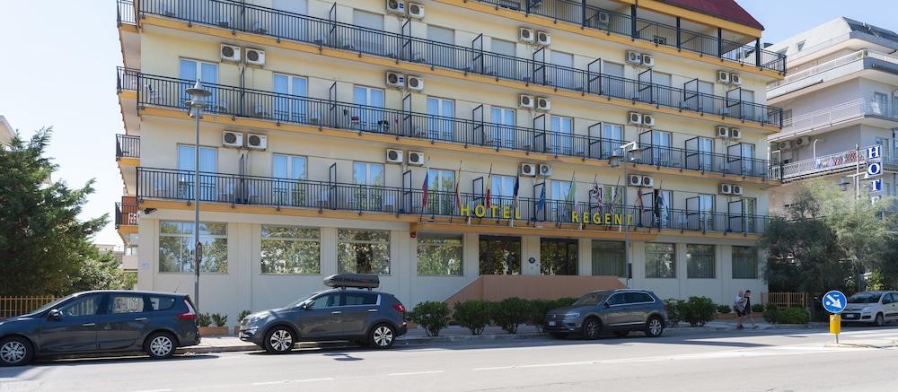 Hotel Regent Пескара Екстериор снимка