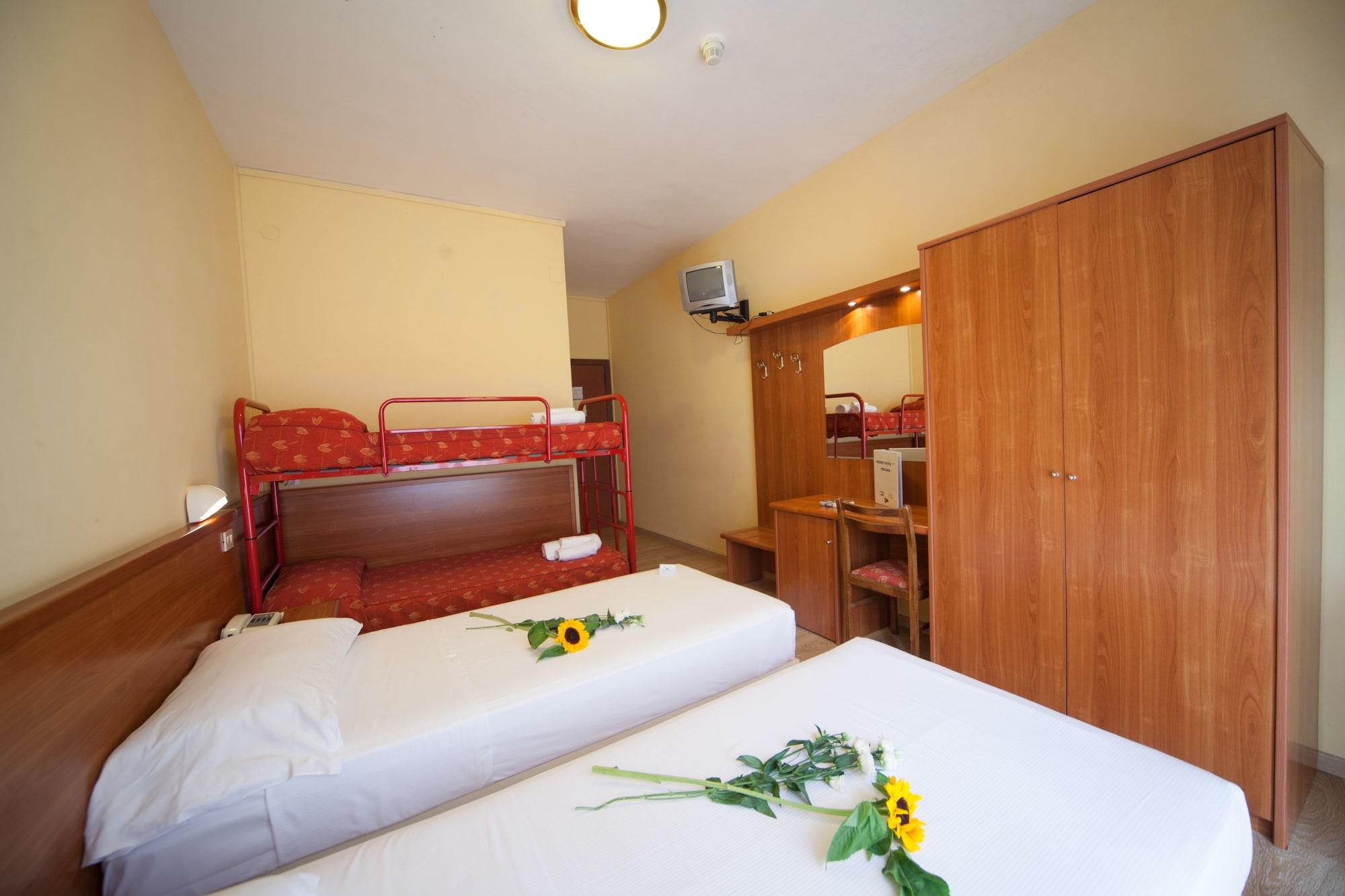Hotel Regent Пескара Екстериор снимка