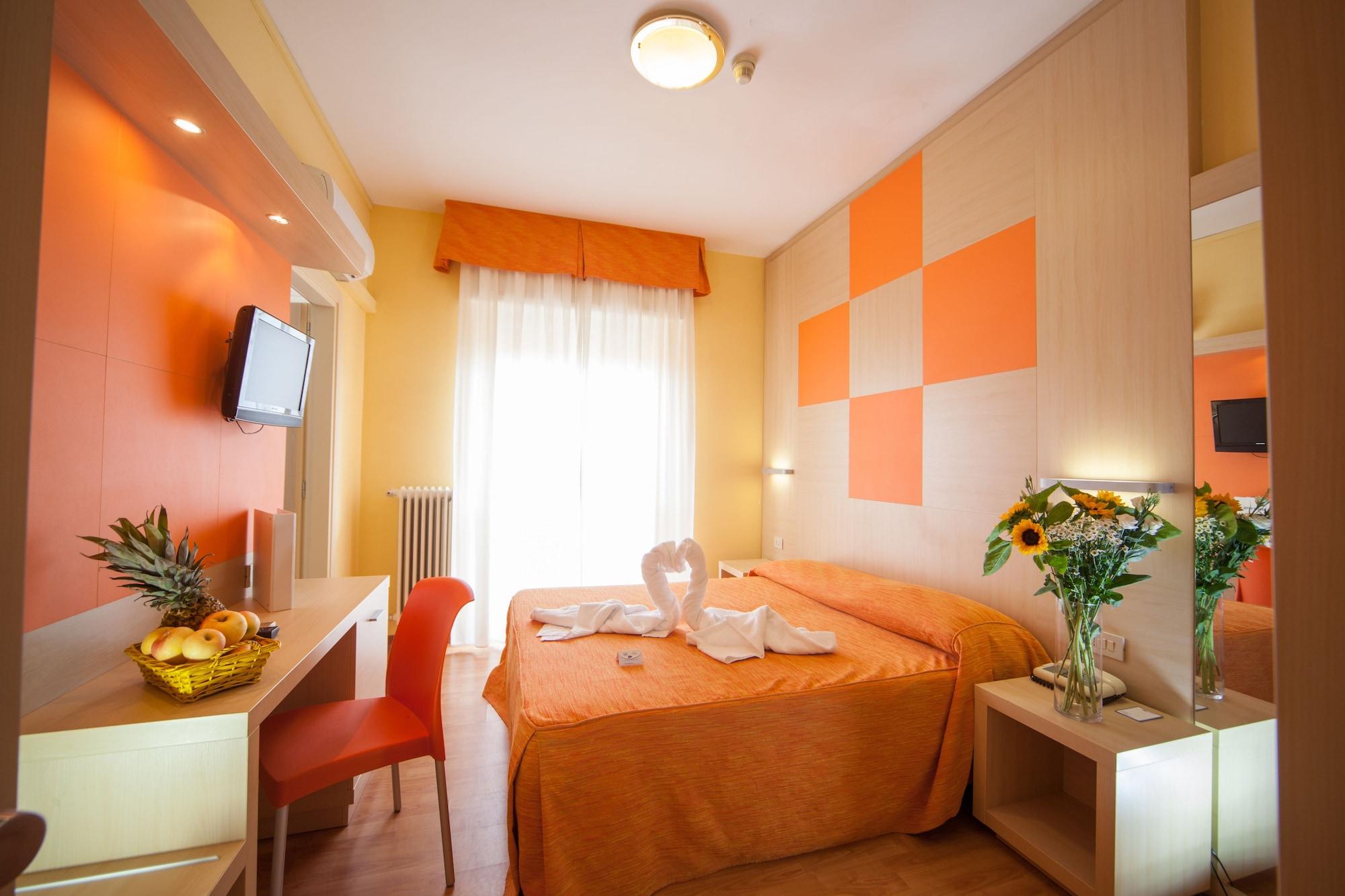 Hotel Regent Пескара Екстериор снимка