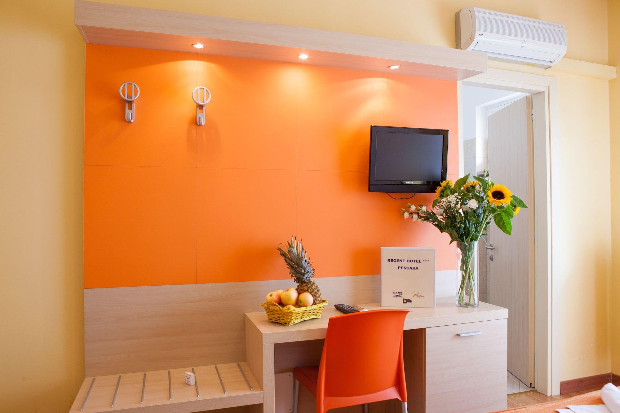 Hotel Regent Пескара Екстериор снимка