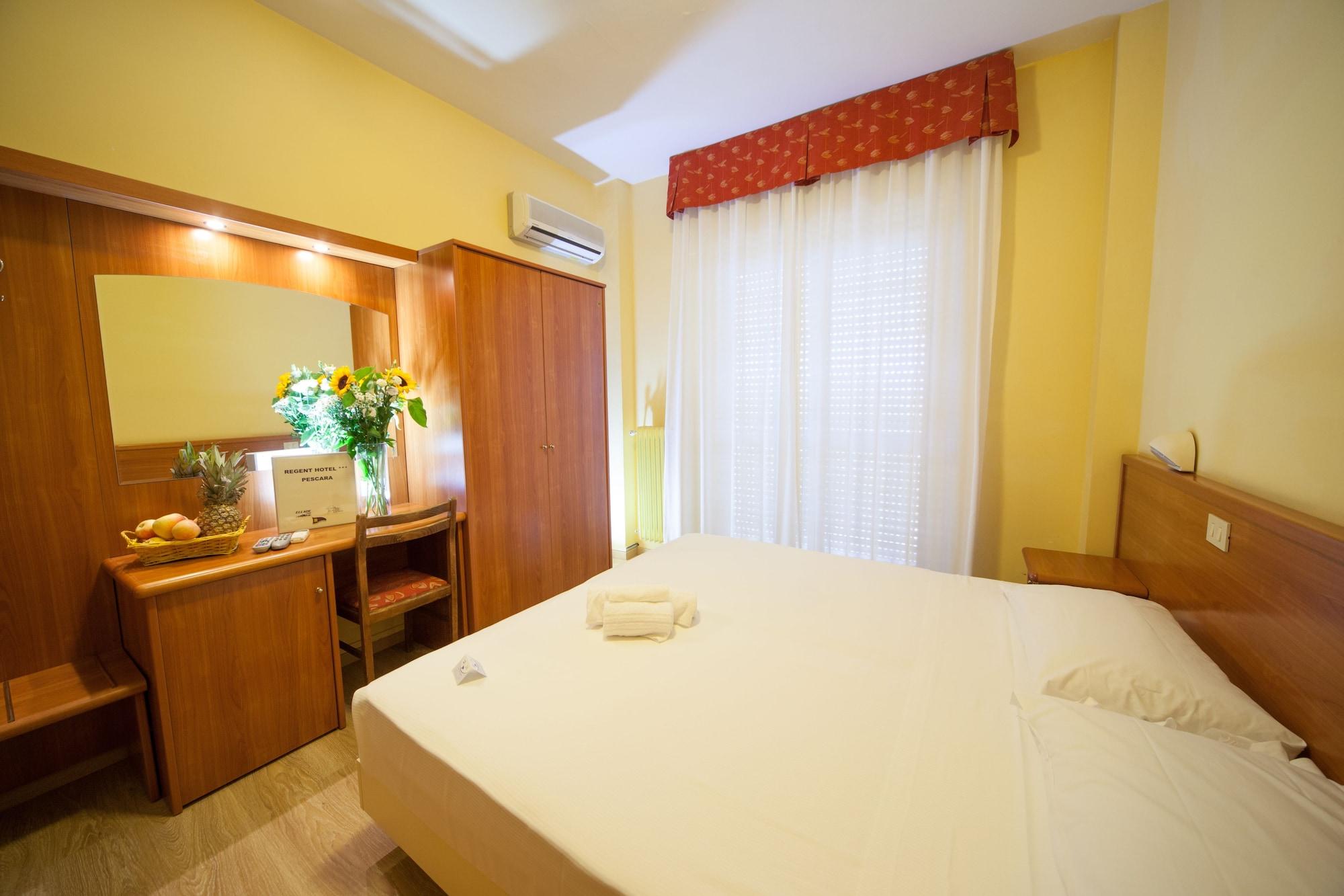 Hotel Regent Пескара Екстериор снимка