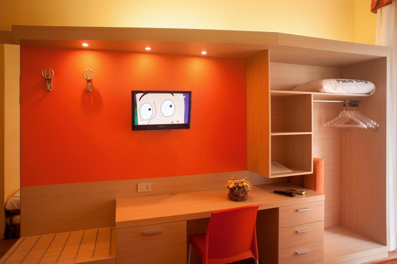Hotel Regent Пескара Екстериор снимка