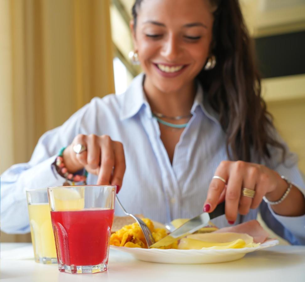 Hotel Regent Пескара Екстериор снимка