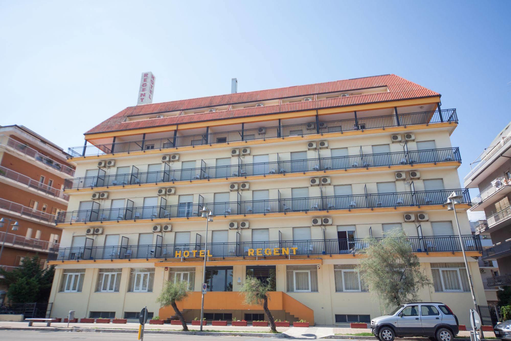 Hotel Regent Пескара Екстериор снимка
