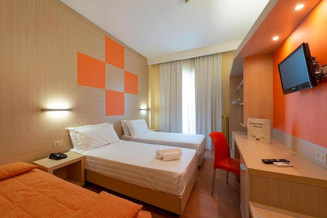 Hotel Regent Пескара Екстериор снимка